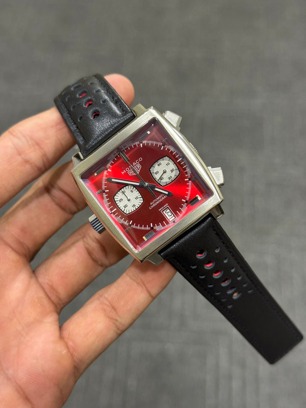 LATEST COLLECTION SILVER CASE WITH RED DIAL BLACK LEATHER STRAP