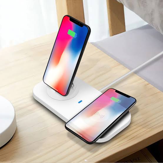 4 In 1 Wireless Charger, Portable Wireless Charging Station, Universal Charging Dock Station, Multi Jack Wireless Charger Stand, Wireless Charger For IPhone Android Airpods Smart Watch, Mobile Accessories Gadget